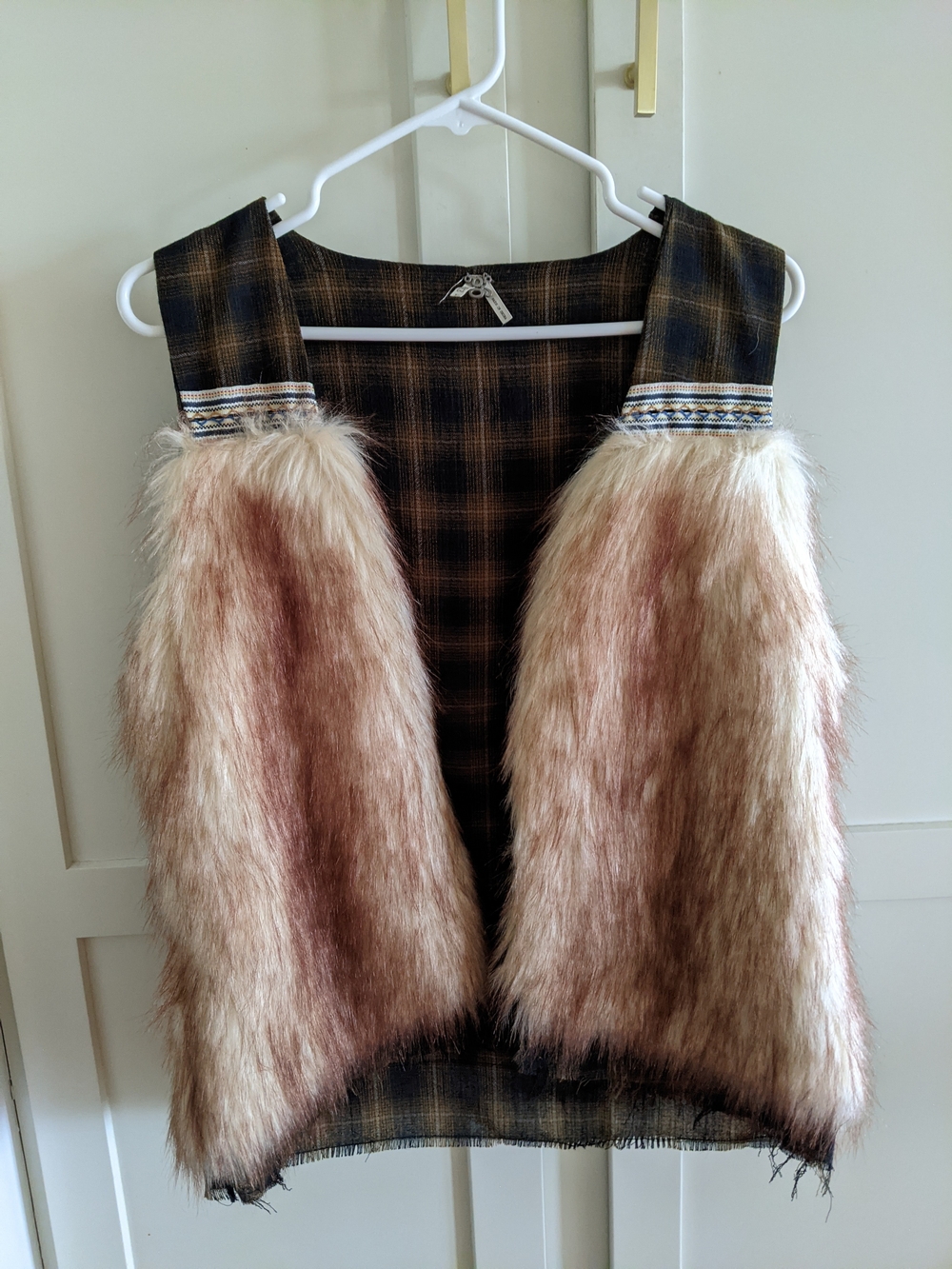 NWT BKE Faux Fur Plaid Vest in Beige and Brown